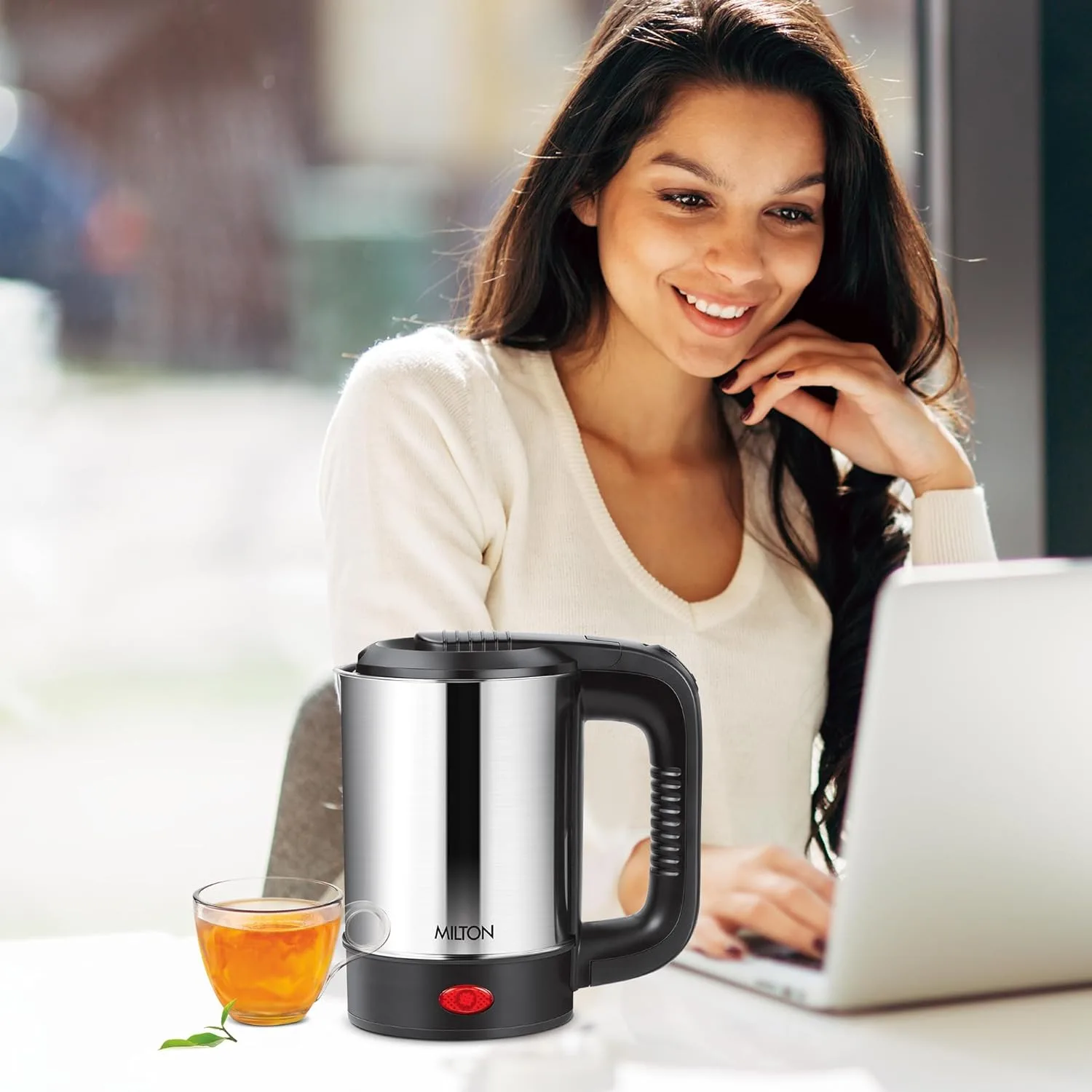 Electric Travel Kettle (Milton) - Image 5