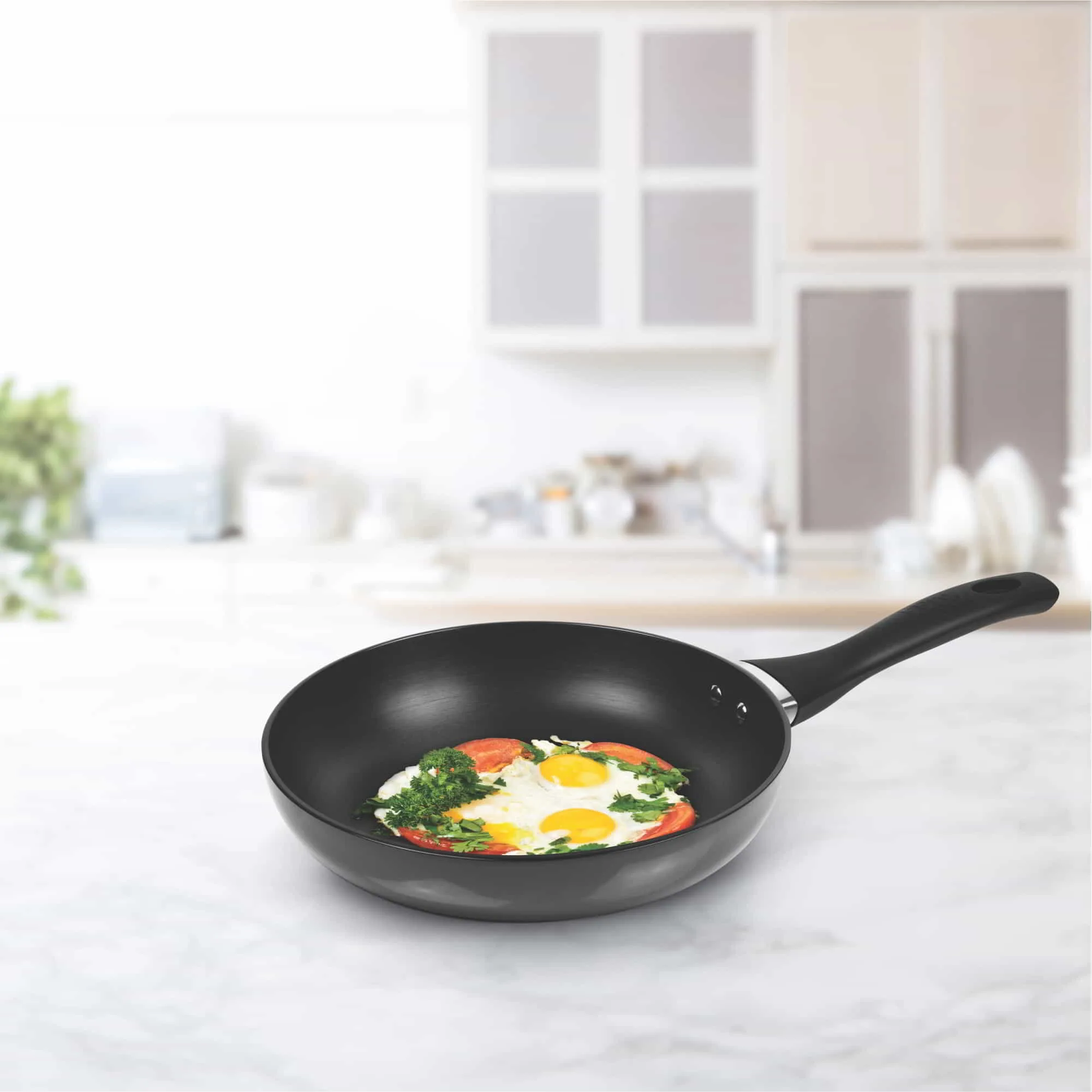 Hard Anodized Fry Pan With Stainless Steel Lid (Milton Procook) - Image 4